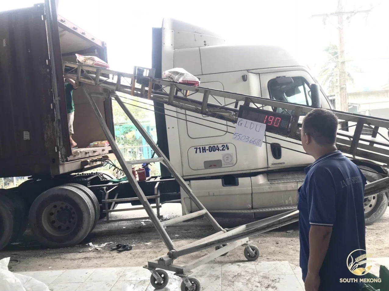 Exciting News Alert! South Mekong Company Exports 350 Tons of Jasmine Rice to the Pacific in June 2023!